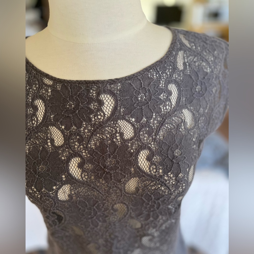 Eddie Bauer Charcoal Gray Sheer Floral Tunic - Picture 7 of 7